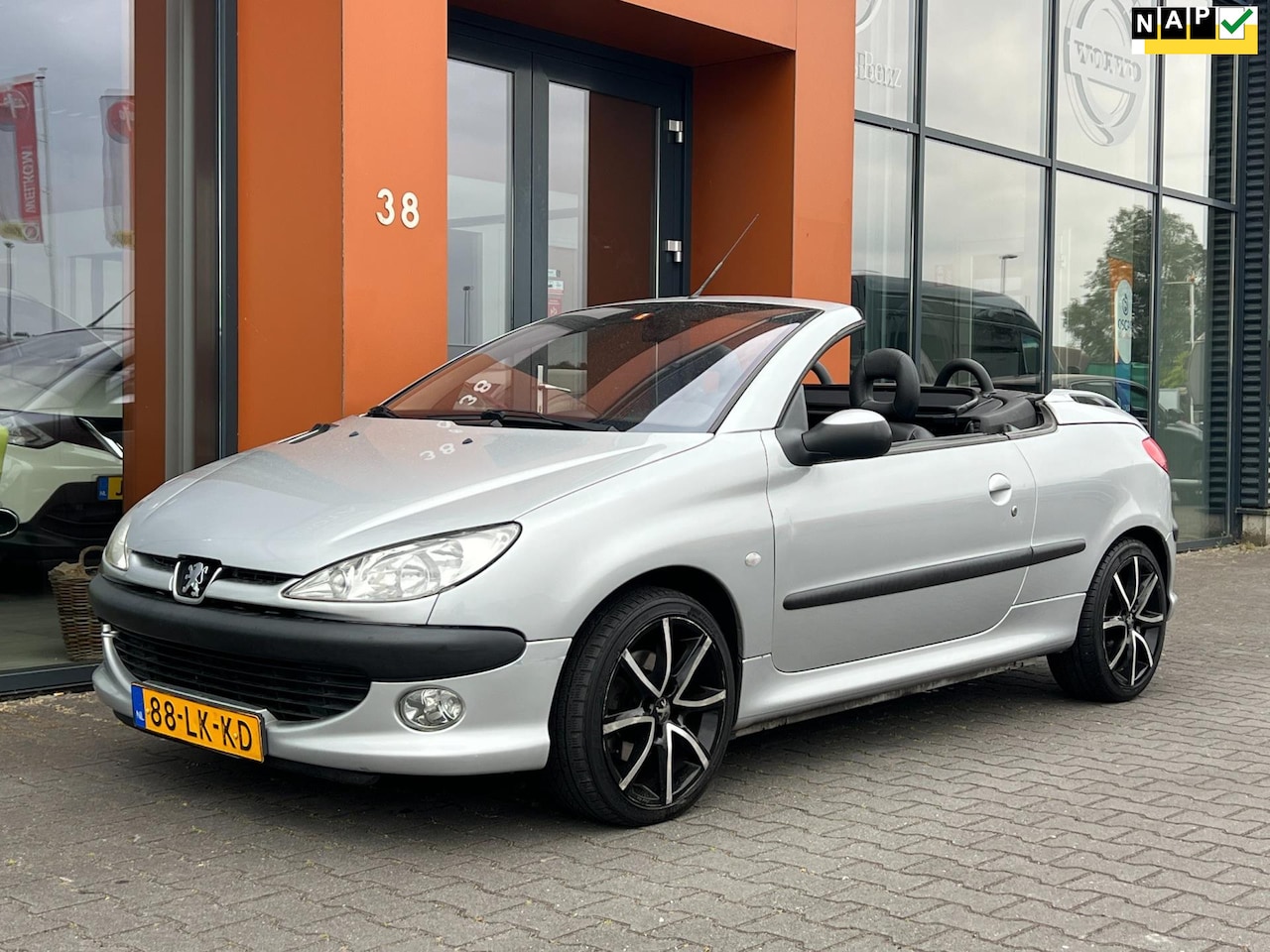 Peugeot 206 CC - 1.6-16V|Automaat|Leer|Clima|Elek. ramen&spiegels - AutoWereld.nl