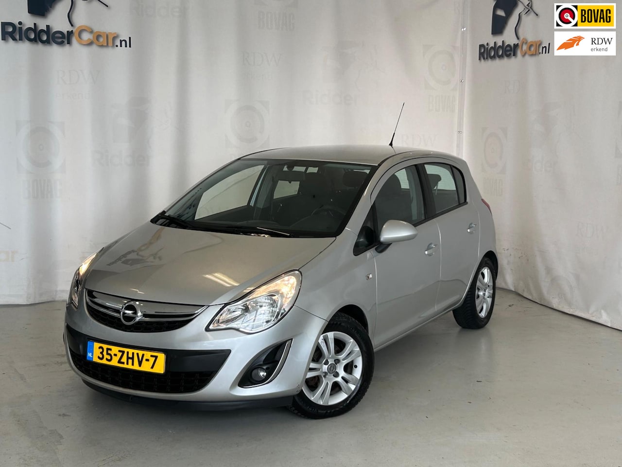 Opel Corsa - 1.2-16V Cosmo|AIRCO|ELEK RAMEN VOOR|VELGEN|2 SLEUTELS|APK 04-26| - AutoWereld.nl