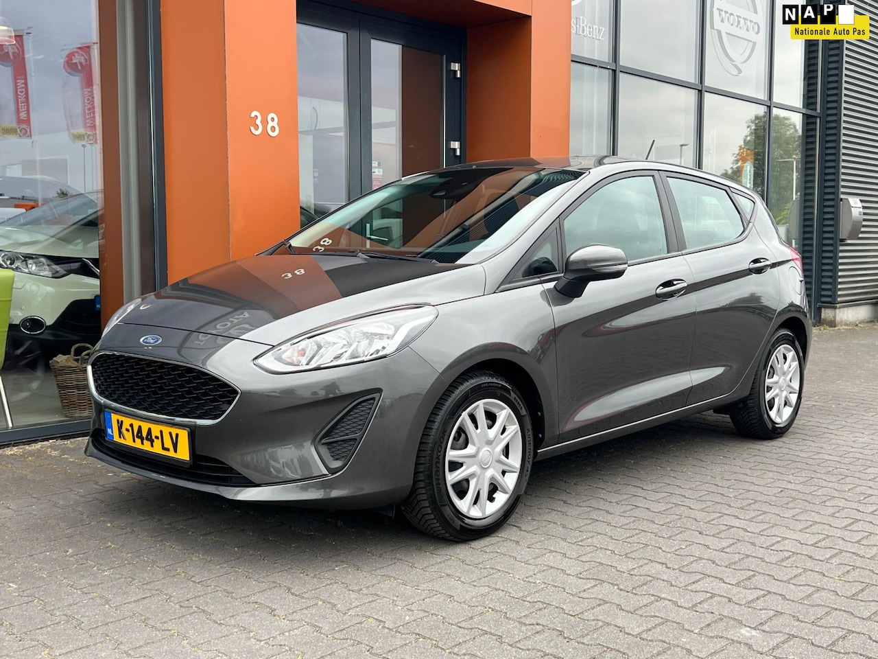 Ford Fiesta - 1.1|Airco|PDC|Stoelverw.|Cruise|Isofix|Dealer OH - AutoWereld.nl