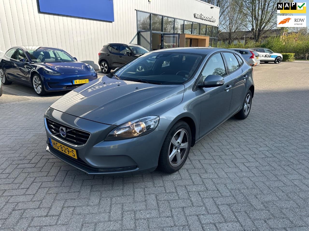 Volvo V40 - 2.0 D2 Momentum Business EXPORT - AutoWereld.nl