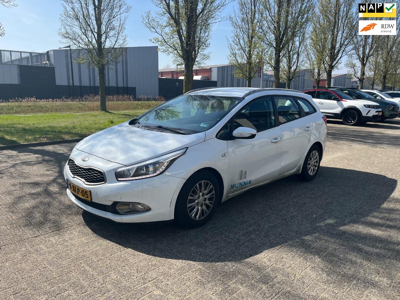 Kia Cee'd Sportswagon - 1.6 GDI ComfortLine EXPORT - AutoWereld.nl