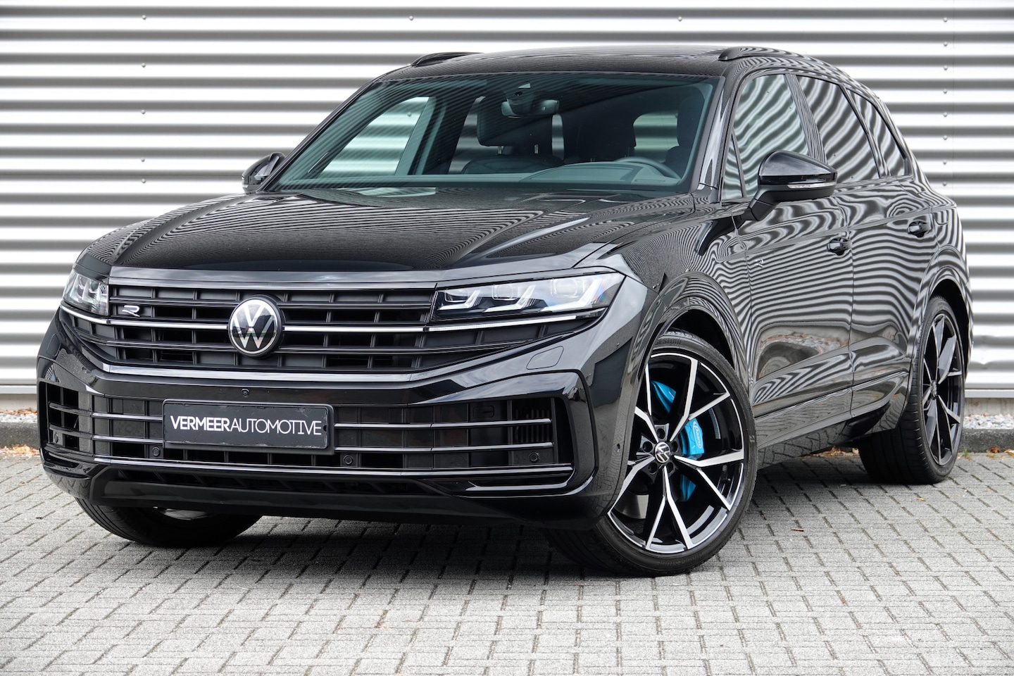 Volkswagen Touareg - 3.0 TSi eHybrid 4MOTION R | Pano | Trekhaak | Massage | HUD | DynAudio | Soft Close | 22" - AutoWereld.nl