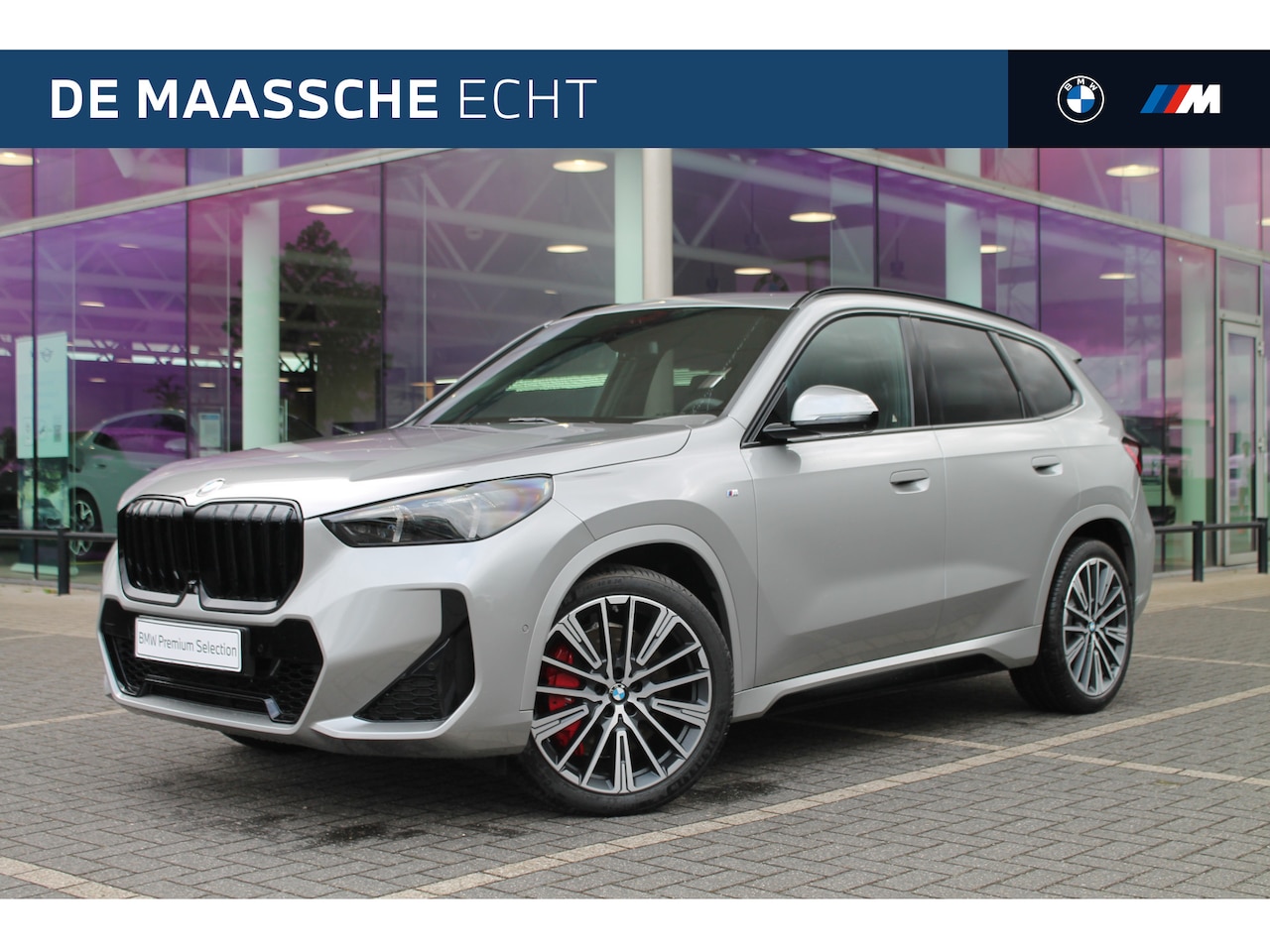 BMW X1 - sDrive18i High Executive M Sport Automaat / Panoramadak / Trekhaak / Sportstoelen / Comfor - AutoWereld.nl