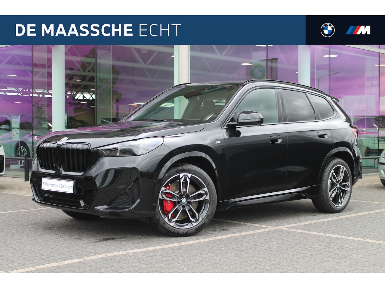 BMW X1 - sDrive20i High Executive M Sport Automaat / Panoramadak / Trekhaak / Sportstoelen / Comfor - AutoWereld.nl