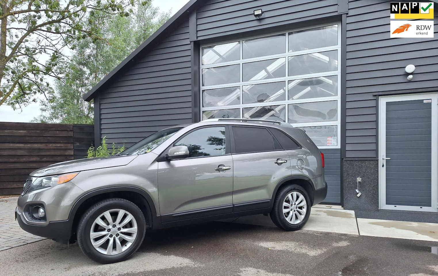 Kia Sorento - 2.2 CRDi X-ecutive Grijs Kenteken !! Cruise-Control, Climate-Control, LM-Velgen. - AutoWereld.nl