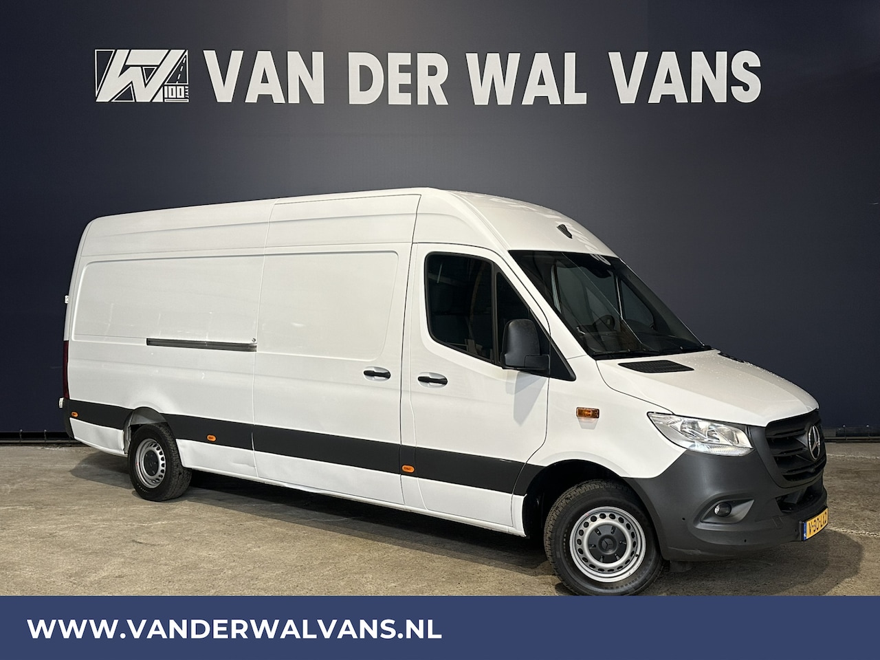 Mercedes-Benz Sprinter - 315 CDI 150pk L3H2 Euro6 ** Airco | 360 graden Camera | Navigatie | Cruisecontrol | Chauff - AutoWereld.nl