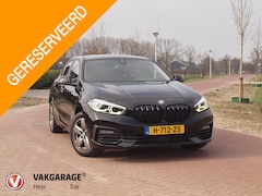 BMW 1-serie - 118i Executive Edition | LED koplampen | Apple Carplay | Cruise Control | NL-Auto |
