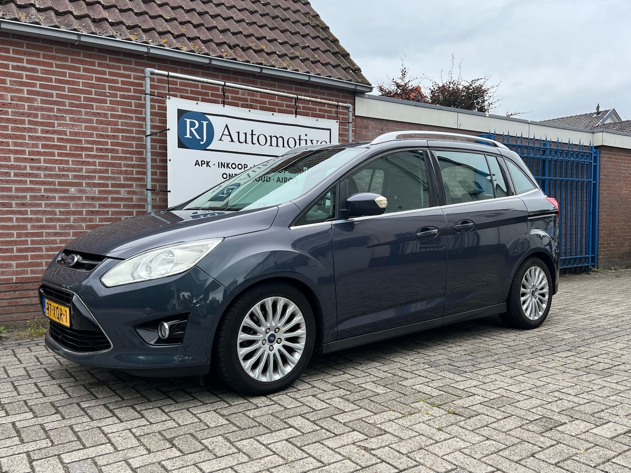 Ford Grand C-Max - 1.6 Eco. Lease Ti. APK/NAP/CLIMA - AutoWereld.nl