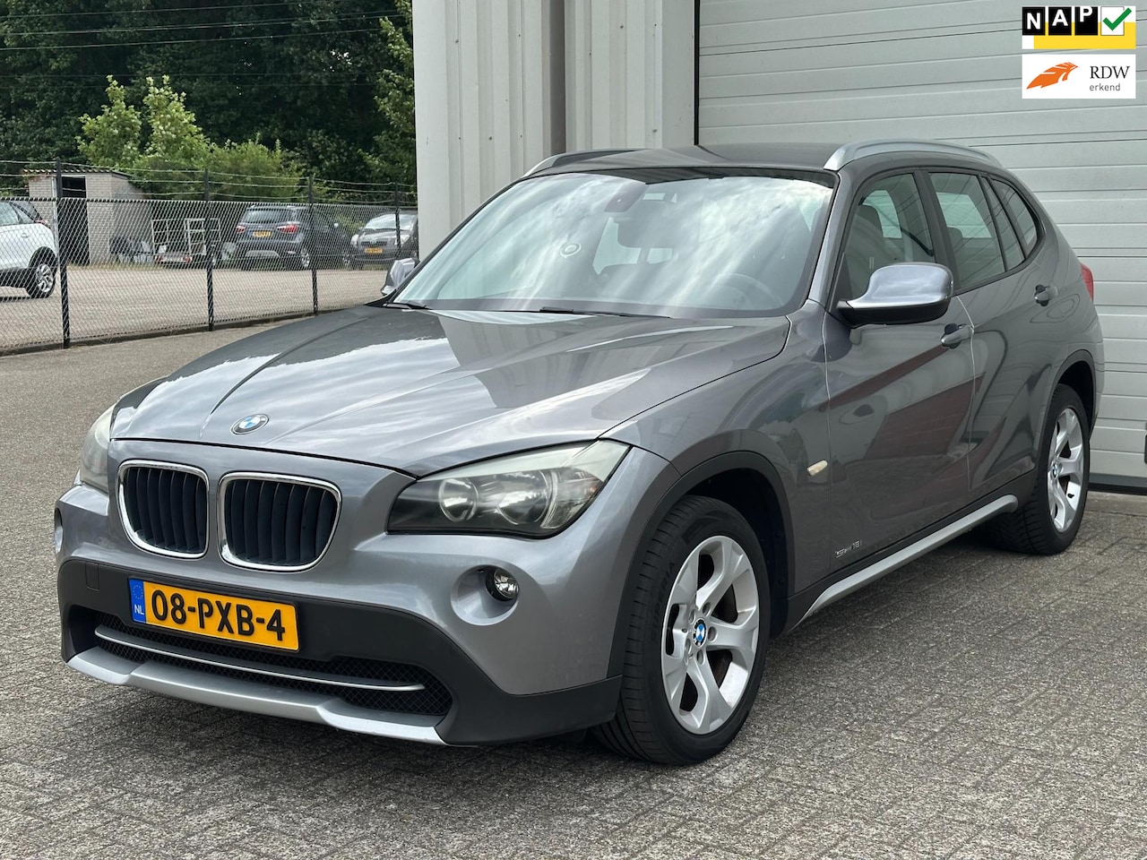 BMW X1 - SDrive18i Executive Automaat, Climate, Cruise, Lm Velgen, NAP ! - AutoWereld.nl