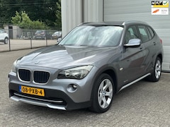 BMW X1 - SDrive18i Executive Automaat, Climate, Cruise, Lm Velgen, NAP