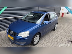 Volkswagen Polo - 1.4-16V Comfortline/ SCHUIFKANTELDAK/ CRUISE/ AIRCO/ 5DRS/ NWE APK/ NETTE AUTO