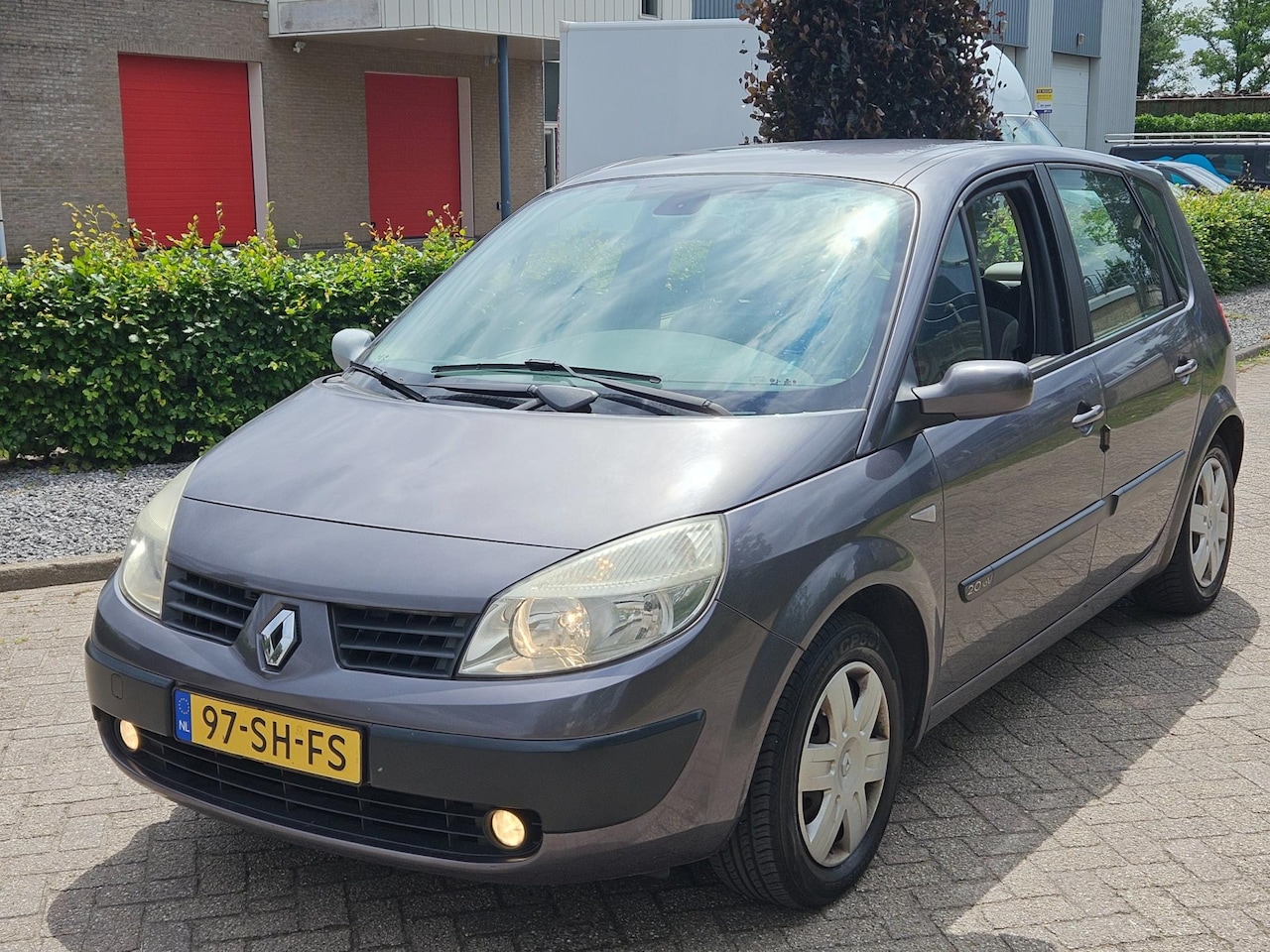 Renault Scénic - 2.0-16V Dynamique Comfort apk 13-05-2026 - AutoWereld.nl