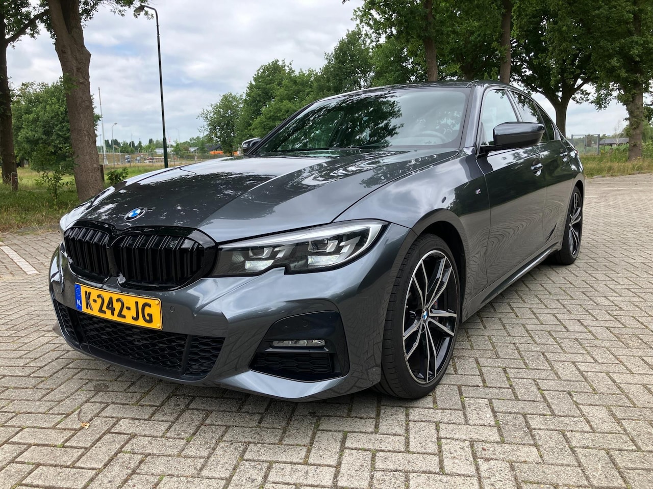 BMW 3-serie - M-Sport Black 2,0i 156 Pk Automaat Zeer vol! - AutoWereld.nl