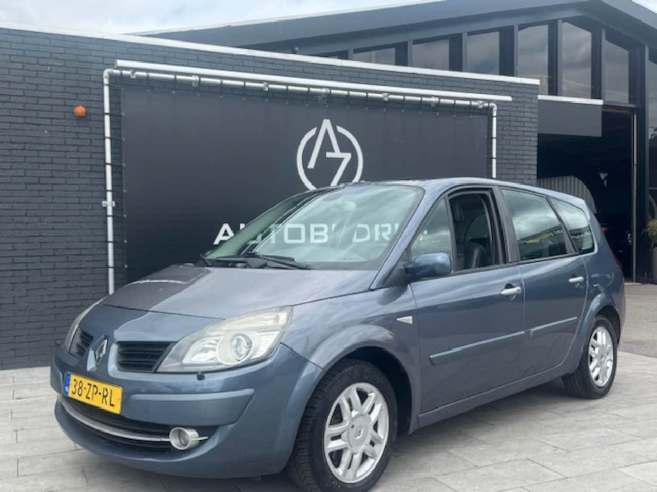 Renault Grand Scénic - 2.0-16V Tech Line Automaat !! - AutoWereld.nl