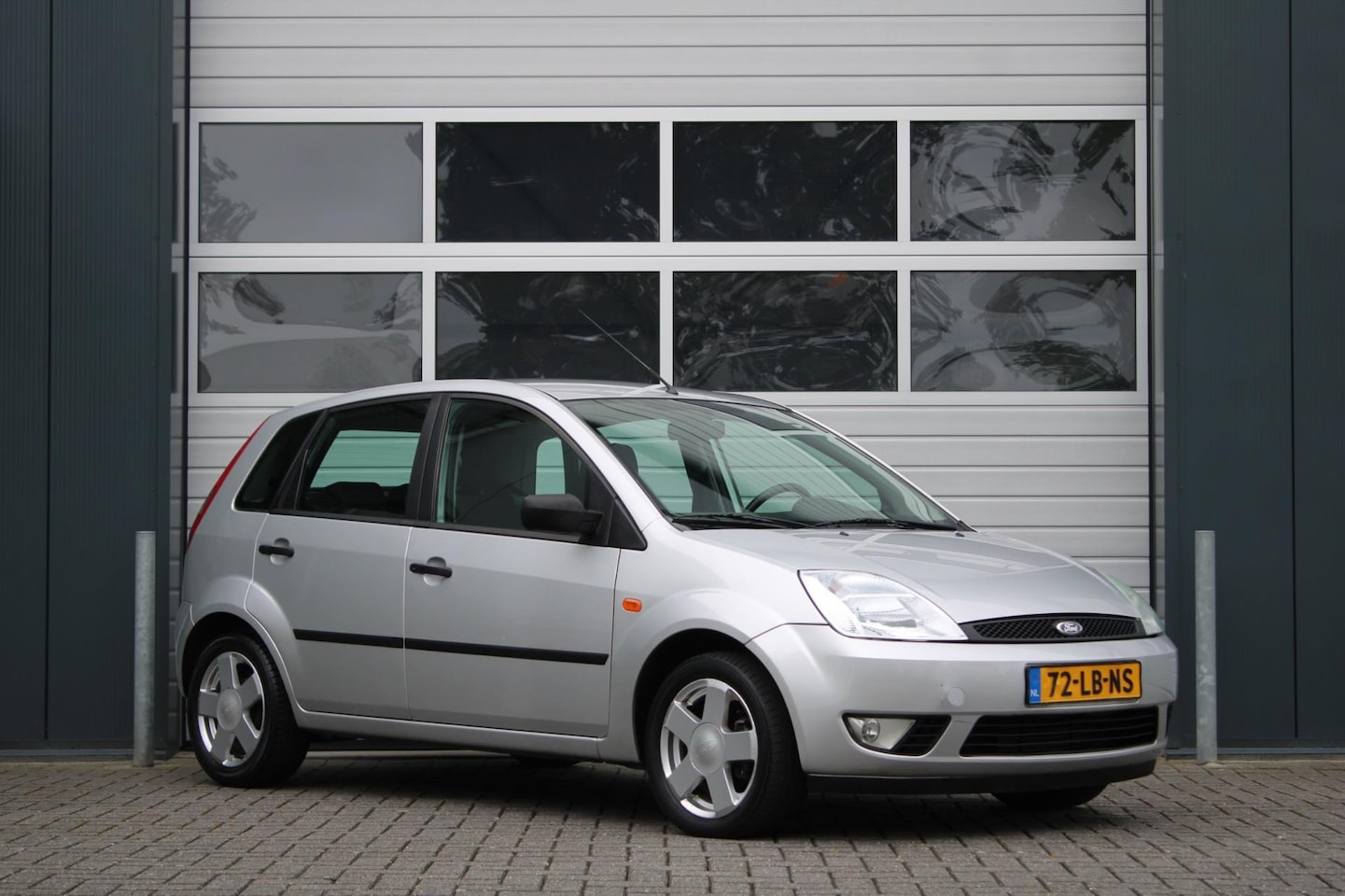 Ford Fiesta - 1.4-16V First Edition 5-Deurs Airco/Elek.Ramen/C.V./RadioCD/15"LM/APK:18-07-2026 - AutoWereld.nl
