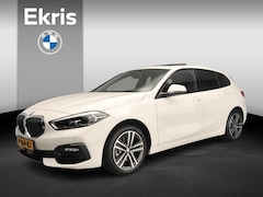 BMW 1-serie - 5-deurs 118i | LED | Navigatie | Schuifdak | Sportstoelen | Shadow line | DAB | Hifi speak