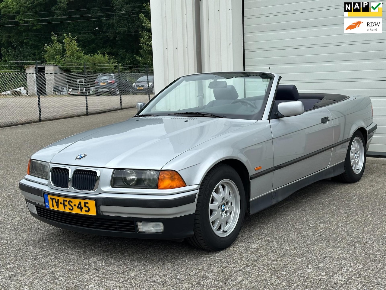 BMW 3-serie Cabrio - 320i Executive Aut 6 Cilinder, Climate, Cruise, Leer, NAP ! - AutoWereld.nl