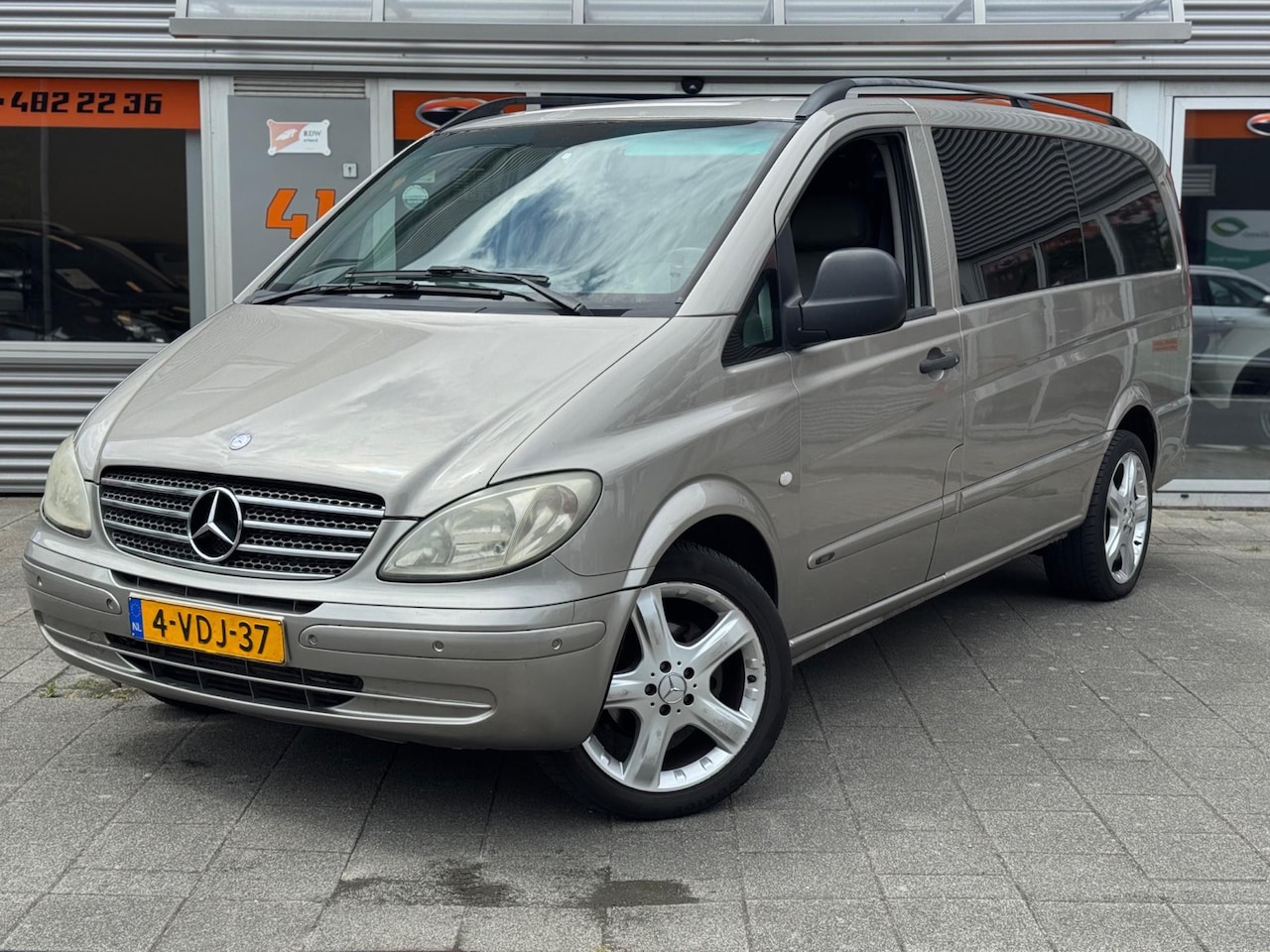 Mercedes-Benz Vito - 120 CDI 320 V6 Automaat 5-Persoons *MARGE* Lang DC luxe - AutoWereld.nl