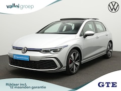 Volkswagen Golf - GTE 1.4 eHybrid 245 pk DSG | IQ Light | Panoramadak | Trekhaak | Stuur-/stoelverwarming |