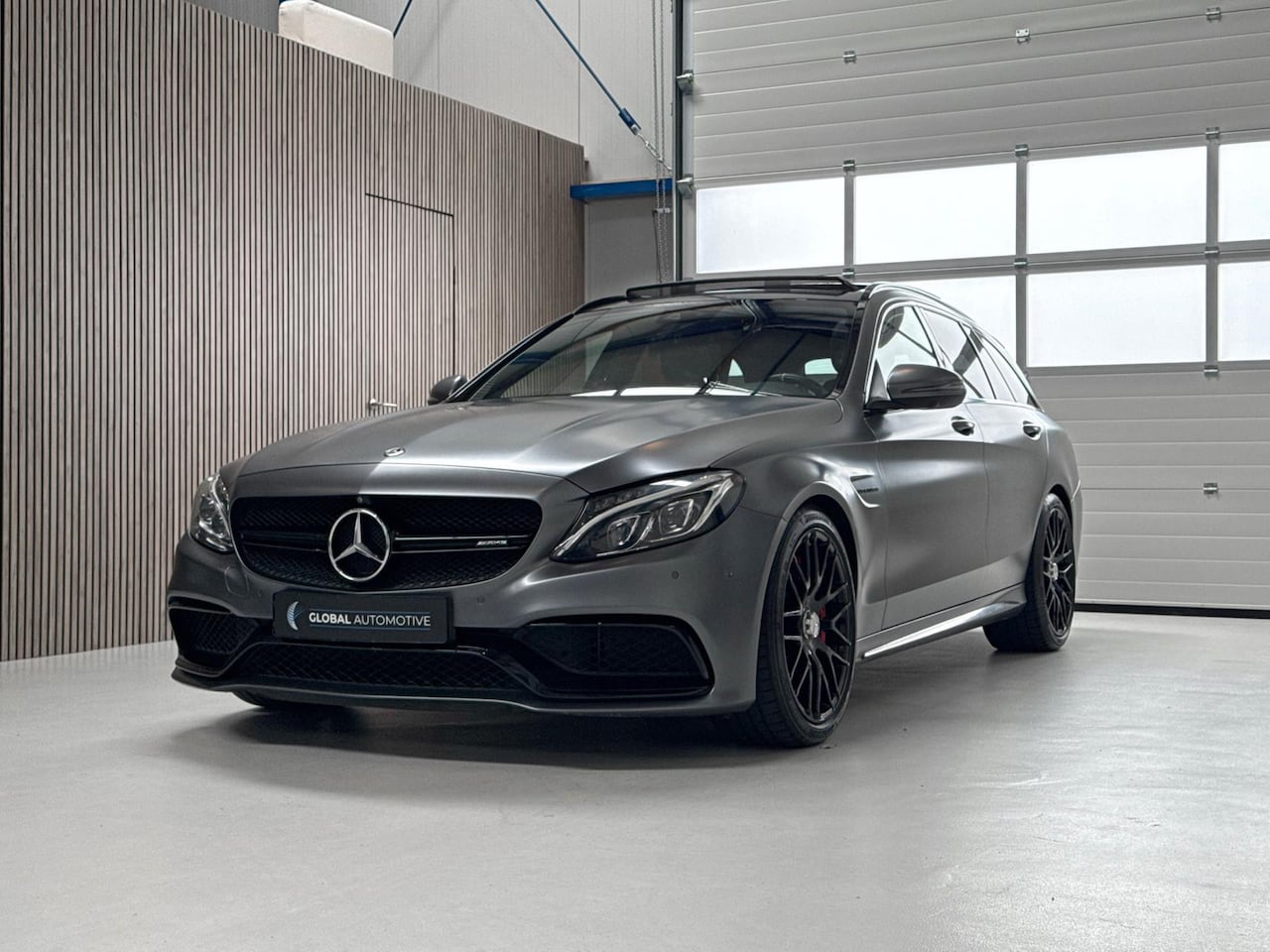 Mercedes-Benz C-klasse Estate - AMG 63 S - 510 PK - PANORAMADAK - BURMESTER - AutoWereld.nl