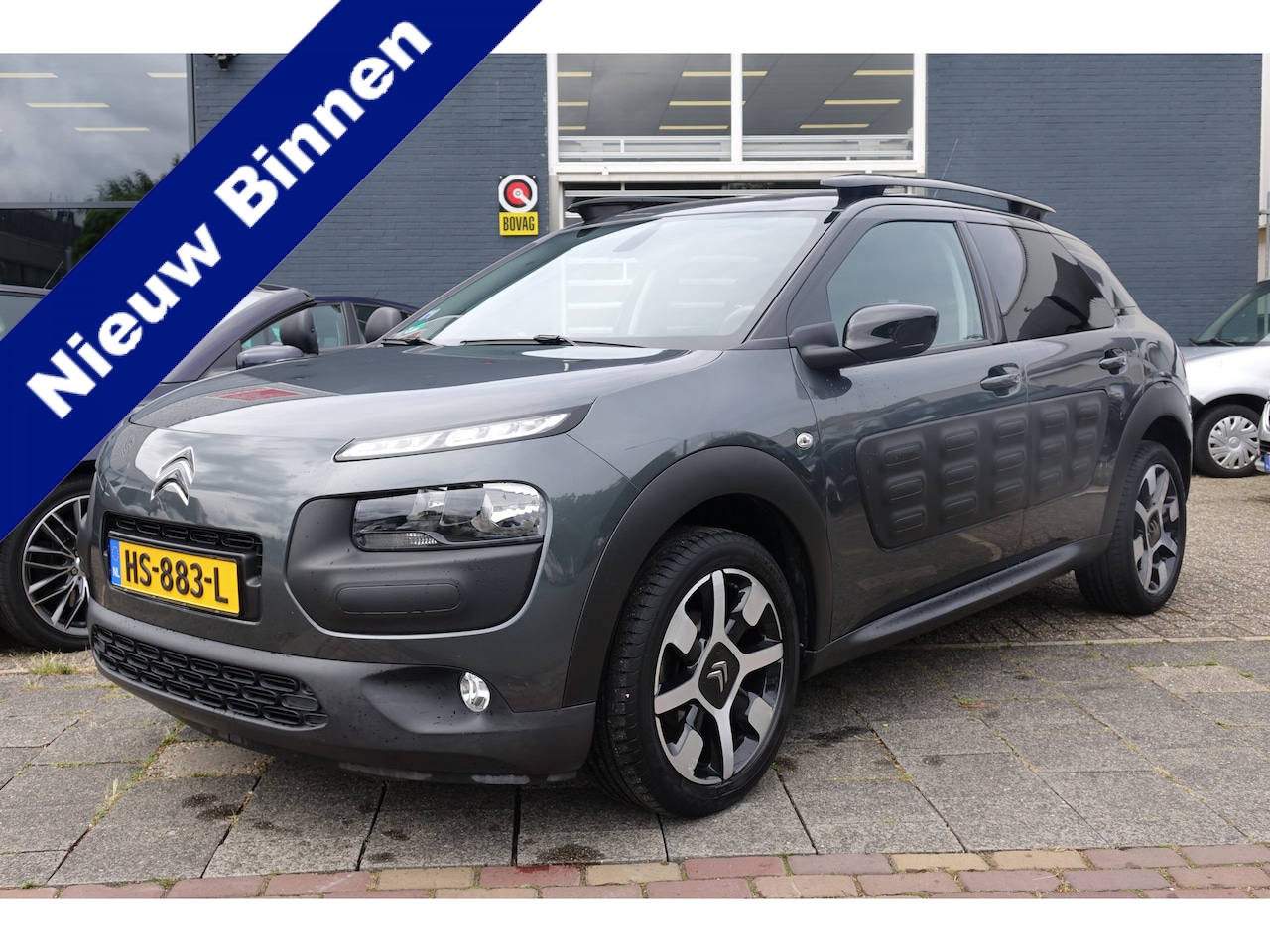Citroën C4 Cactus - 1.2 PureTech Shine Automaat, navigatie, trekhaak, PDC Nieuwstaat! - AutoWereld.nl
