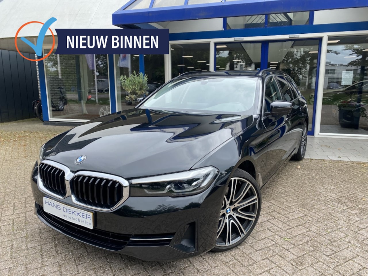 BMW 5-serie Touring - 20" velgen automaat 520d xD High Exe - AutoWereld.nl