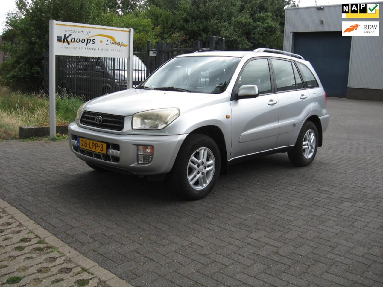 Toyota RAV4 - 1.8-16V VVT-i Luna|Airco|trekhaak - AutoWereld.nl
