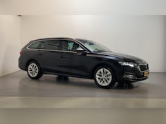Skoda Octavia Combi - 1.0 e-TSI Business Edition Plus Leder-Alcantara Sfeerverlichting Navigatie Stoelverwarming