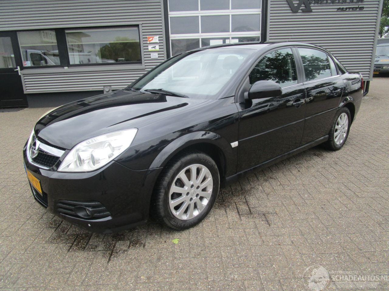 Opel Vectra - 2.2-16V Cosmo sedan - AutoWereld.nl