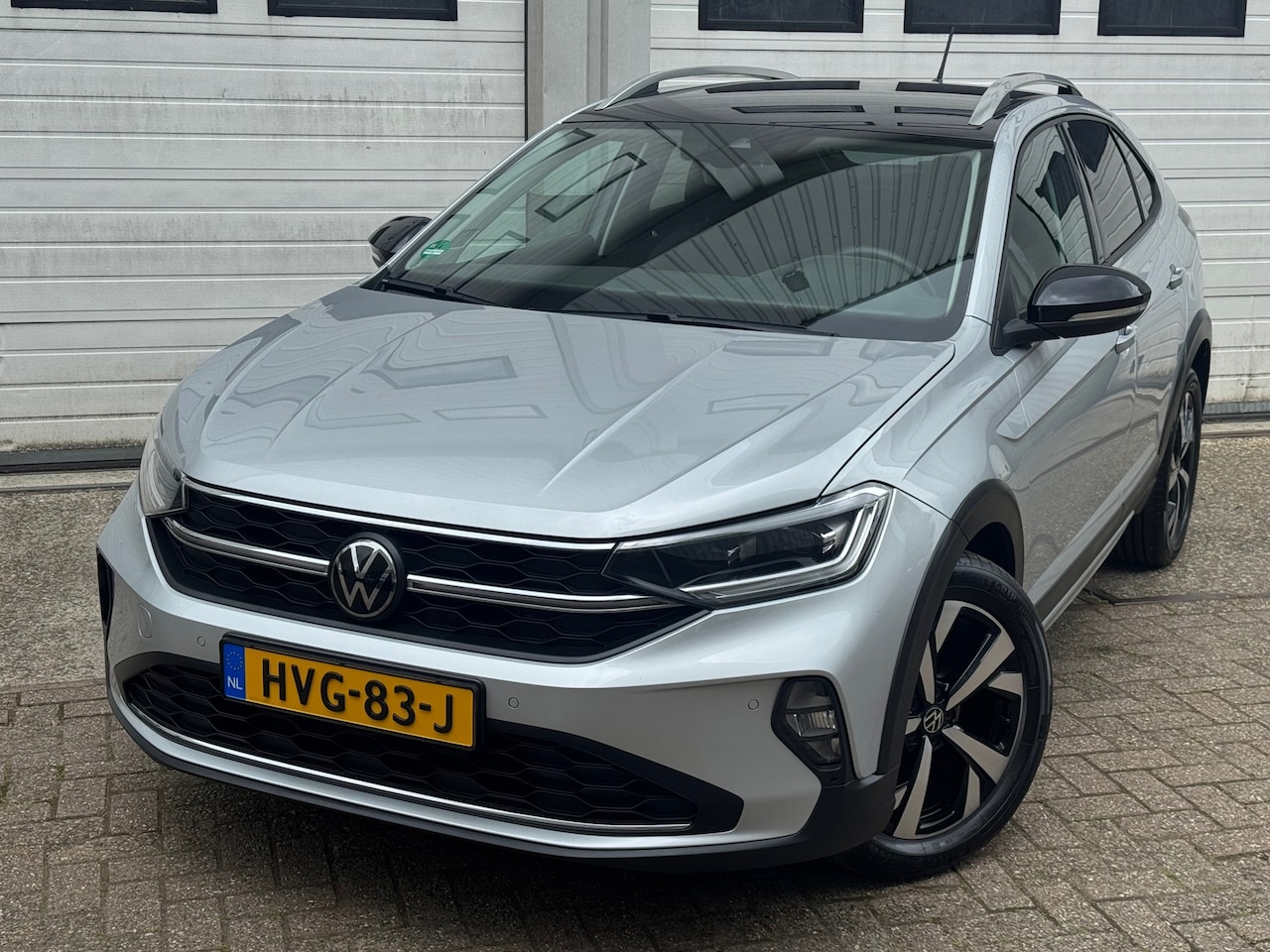 Volkswagen Taigo - 1.0 TSI Style automaat/navi//front-lane assist/camera/carplay/keyless/virtual/xenon/led - AutoWereld.nl