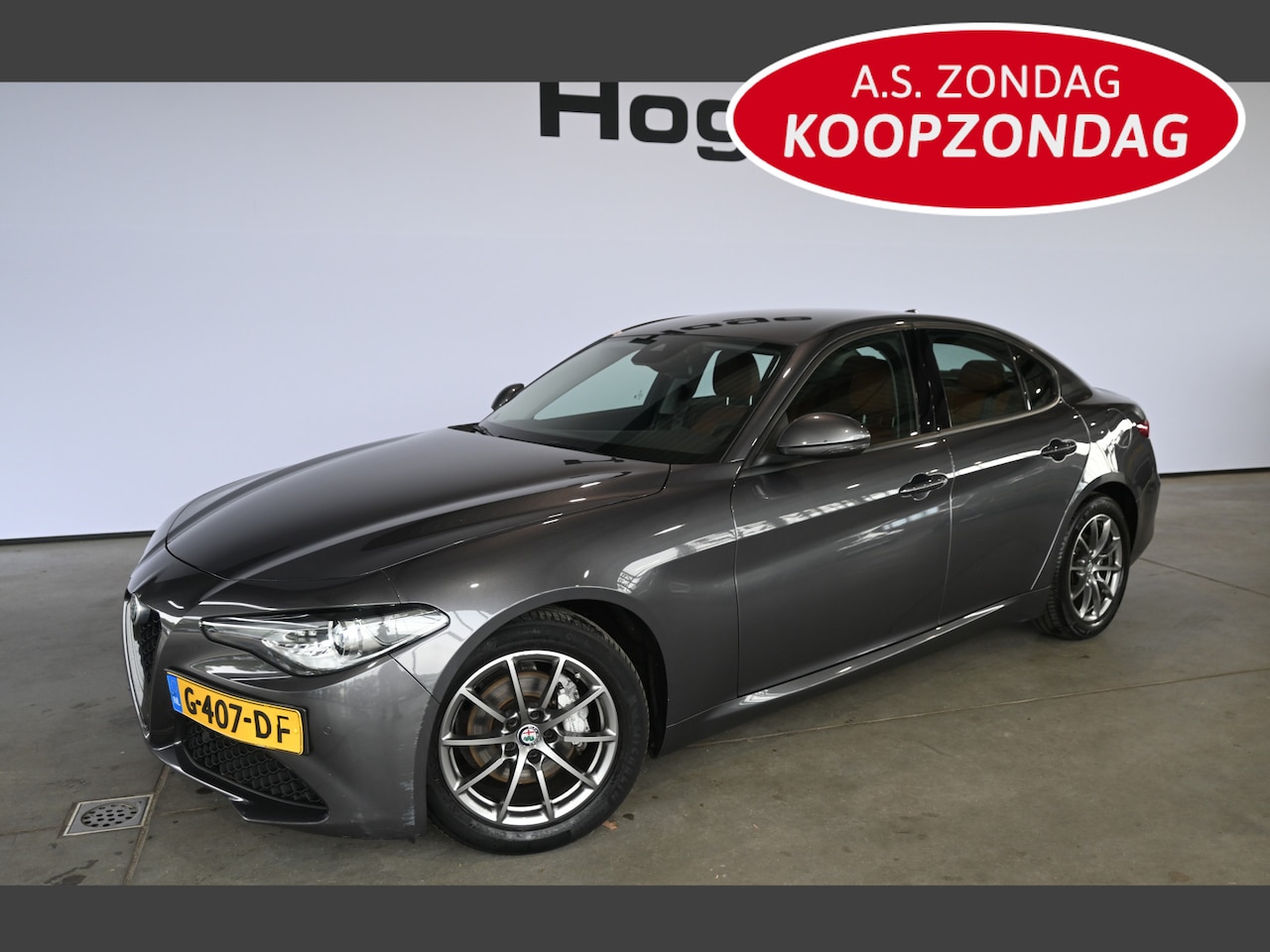 Alfa Romeo Giulia - 2.2 Super Automaat Ecc Navigatie Cruise Control Rijklaarprijs Inruil Mogelijk! - AutoWereld.nl