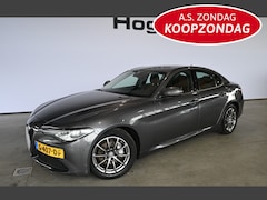Alfa Romeo Giulia - 2.2 Super Automaat Ecc Navigatie Cruise Control Rijklaarprijs Inruil Mogelijk