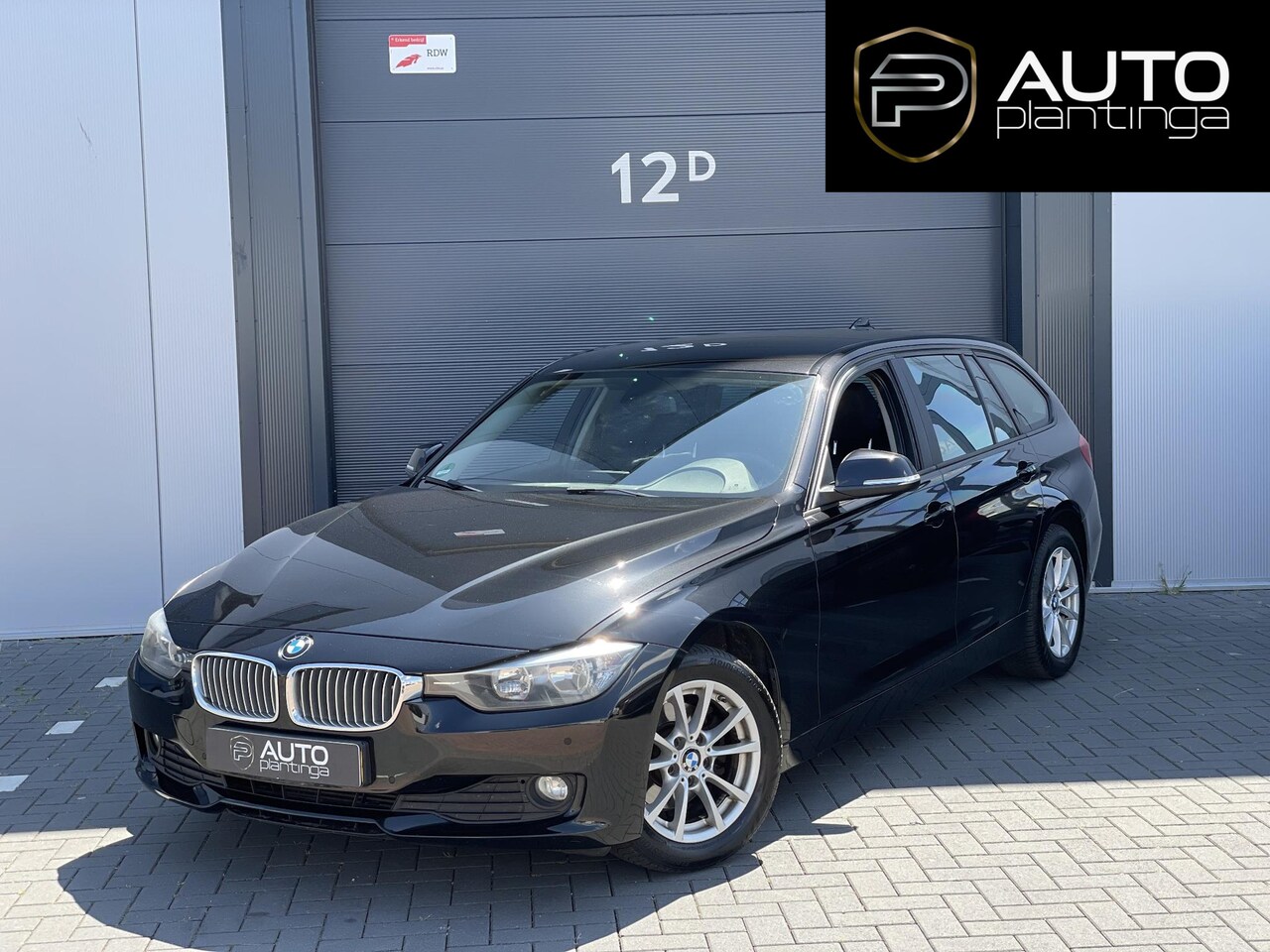 BMW 3-serie Touring - 316d High Executive Last Minute Edition | Stoelverwarming | Climate control | Grote Navi - AutoWereld.nl