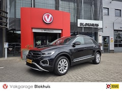 Volkswagen T-Roc - 1.5 TSI Style | Navi | Virtual Cockpit | Trekhaak