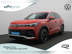 Volkswagen Tiguan - 1.5 eTSI 150 pk DSG R-Line Business | Trekhaak | Rondomzicht camera | Adaptief onderstel |