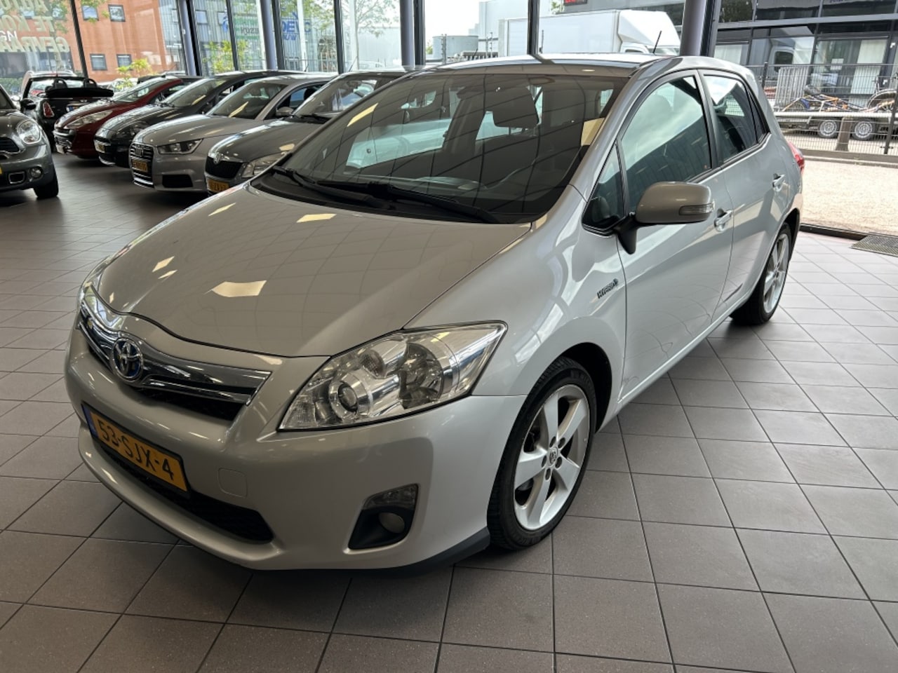 Toyota Auris - 1.8 Full Hyb.Dyn.Bns BJ 2011 !!! - AutoWereld.nl