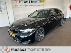 BMW 3-serie Touring - 318i M Sport | Panoramadak | Fabrieksgarantie | 20''INCH | Verlaagd | Lederen bekleding |