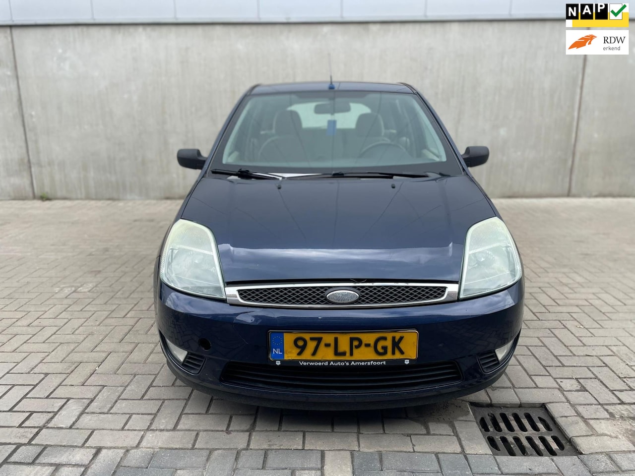 Ford Fiesta - 1.4-16V Ghia/Semi automaat/airco - AutoWereld.nl