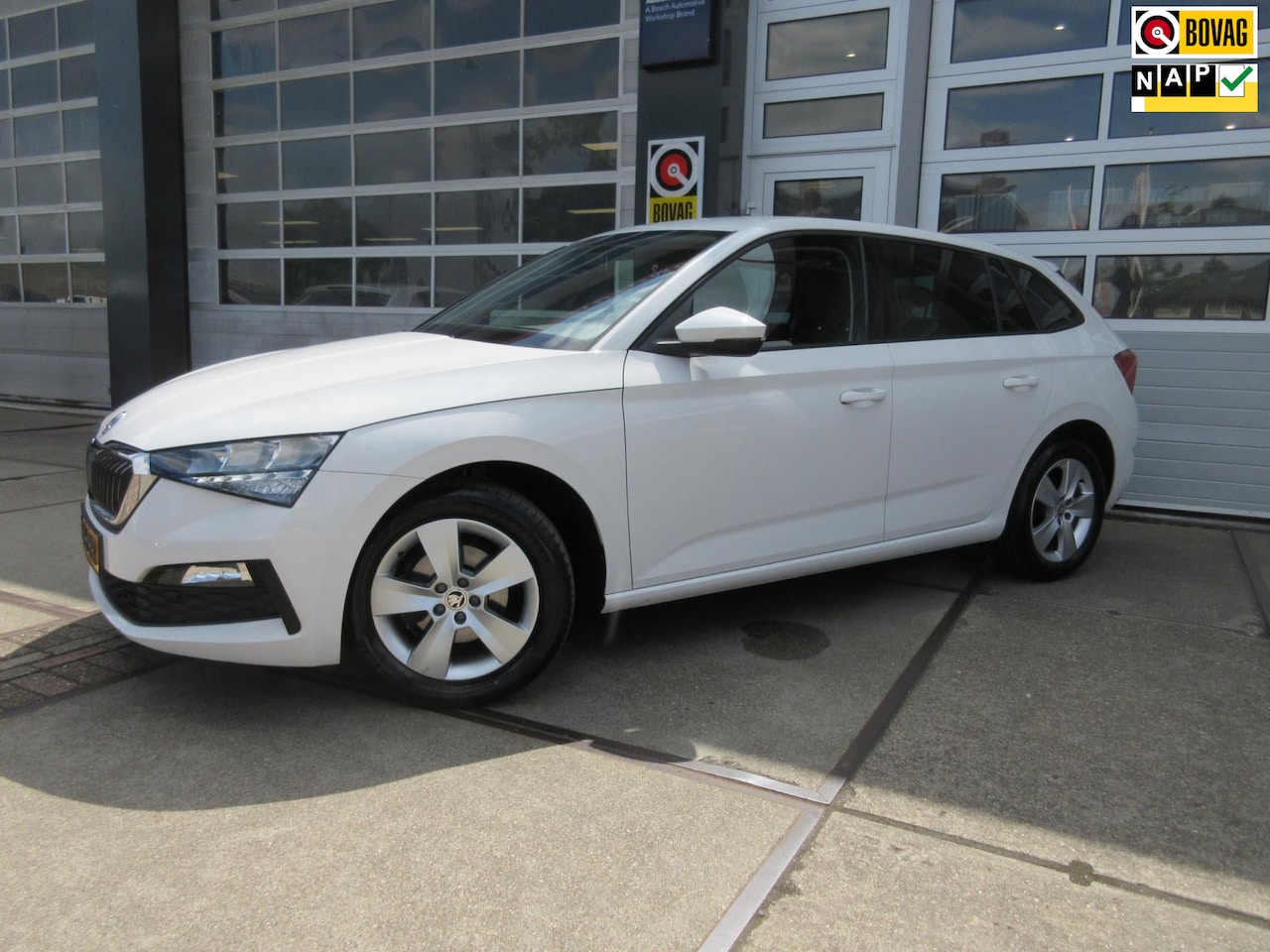 Skoda Scala - 1.0 TSI Ambition / Audi / Airco / Carplay / LMV - AutoWereld.nl