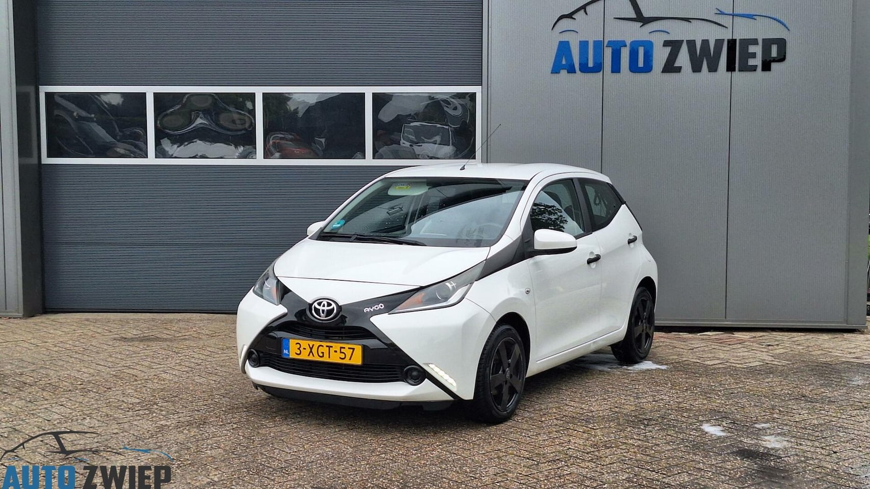 Toyota Aygo - 1.0 VVT-i x-play Airco/Camera - AutoWereld.nl