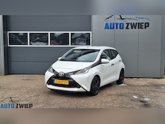 Toyota Aygo - 1.0 VVT-i x-play Airco/Camera