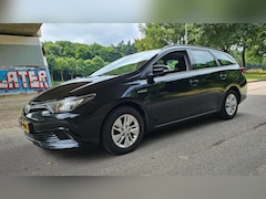 Toyota Auris Touring Sports - 1.8 Hybrid Business 1e Eigenaar