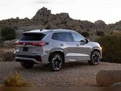 Volkswagen Tiguan - 1.5 eHybrid R-Line Business PANORAMADAK HARMAN/KARDON TREKHAAK WEGKLAPBAAR 20" 272PK CAMER