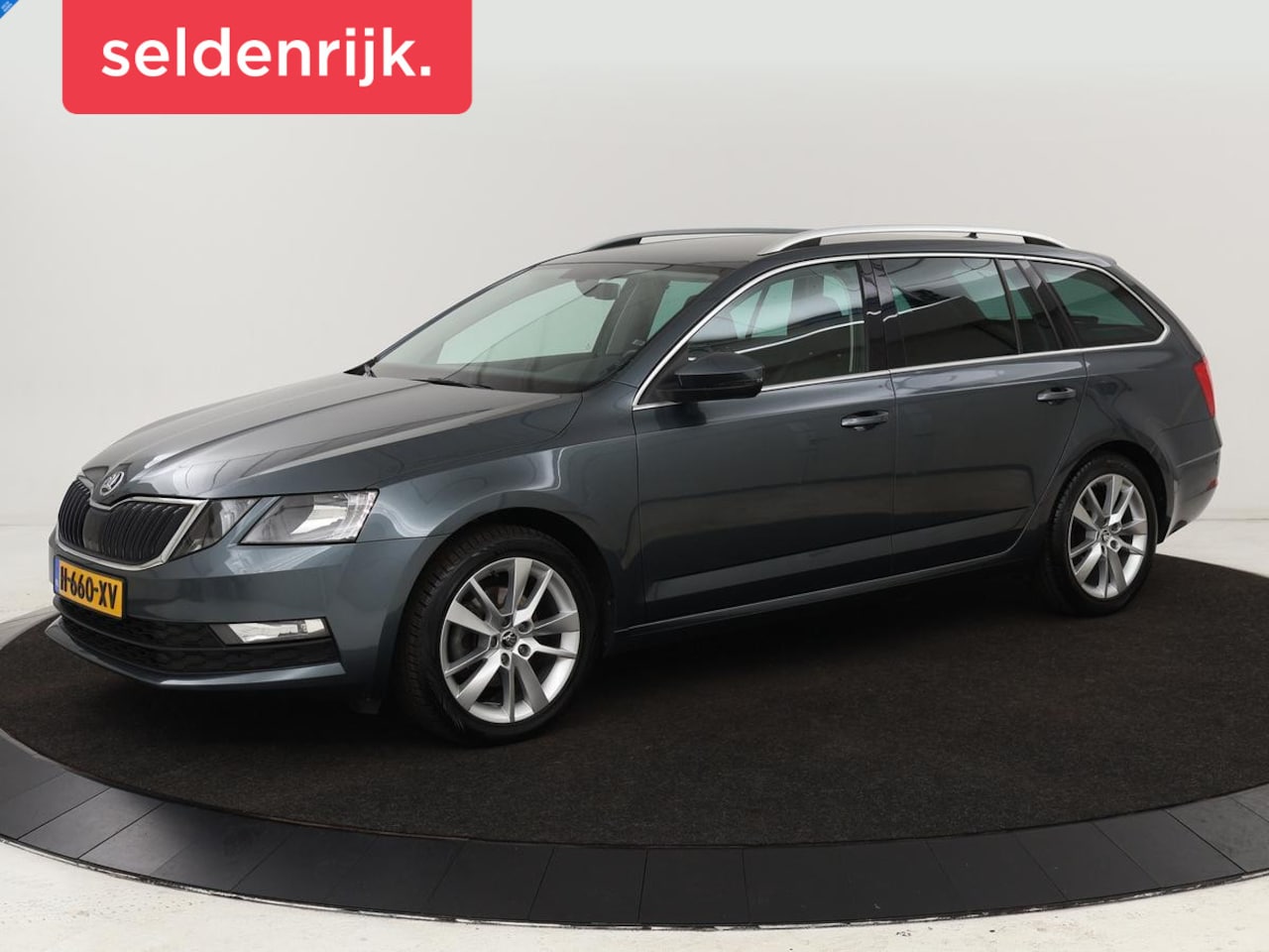 Skoda Octavia - 1.5 TSI Business Edition | Stoelverwarming | Trekhaak | Carplay | Half leder | Navigatie | - AutoWereld.nl
