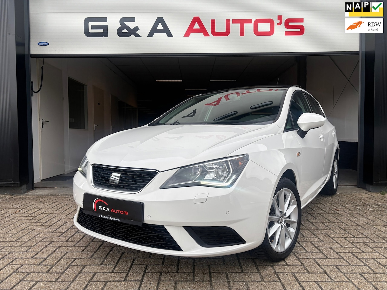 Seat Ibiza - 1.2 Airco / AppleCarplay / Alcantara / Pano / Led / Navi - AutoWereld.nl