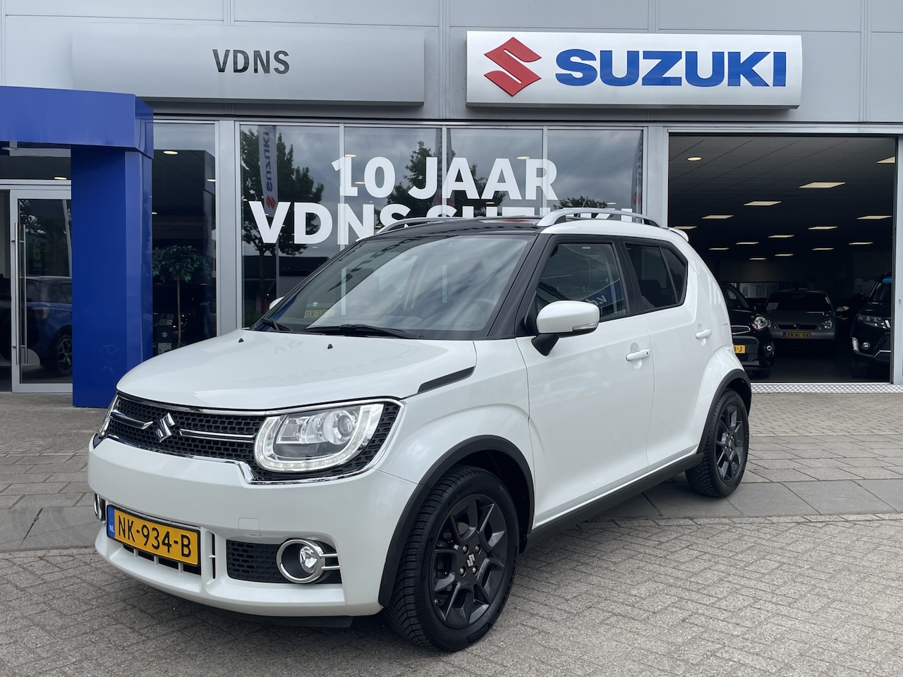 Suzuki Ignis - 1.2 Stijl Intro | Automaat | Achteruitrijcamera | Navigatie | - AutoWereld.nl