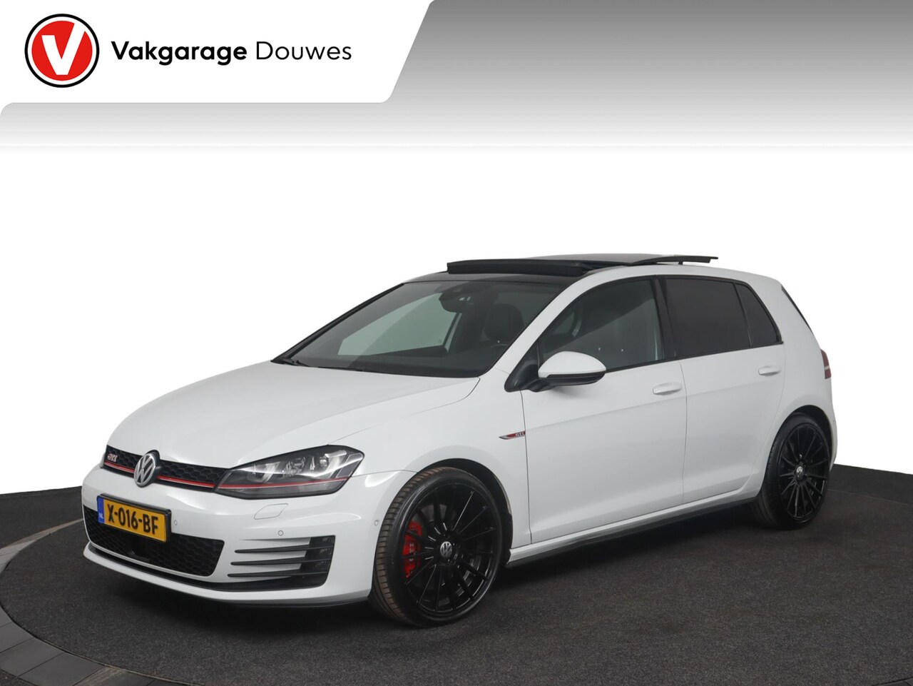 Volkswagen Golf - 2.0 TSI GTI Performance | Automaat | Pano | Stoelverwarming | Leder | ACC - AutoWereld.nl