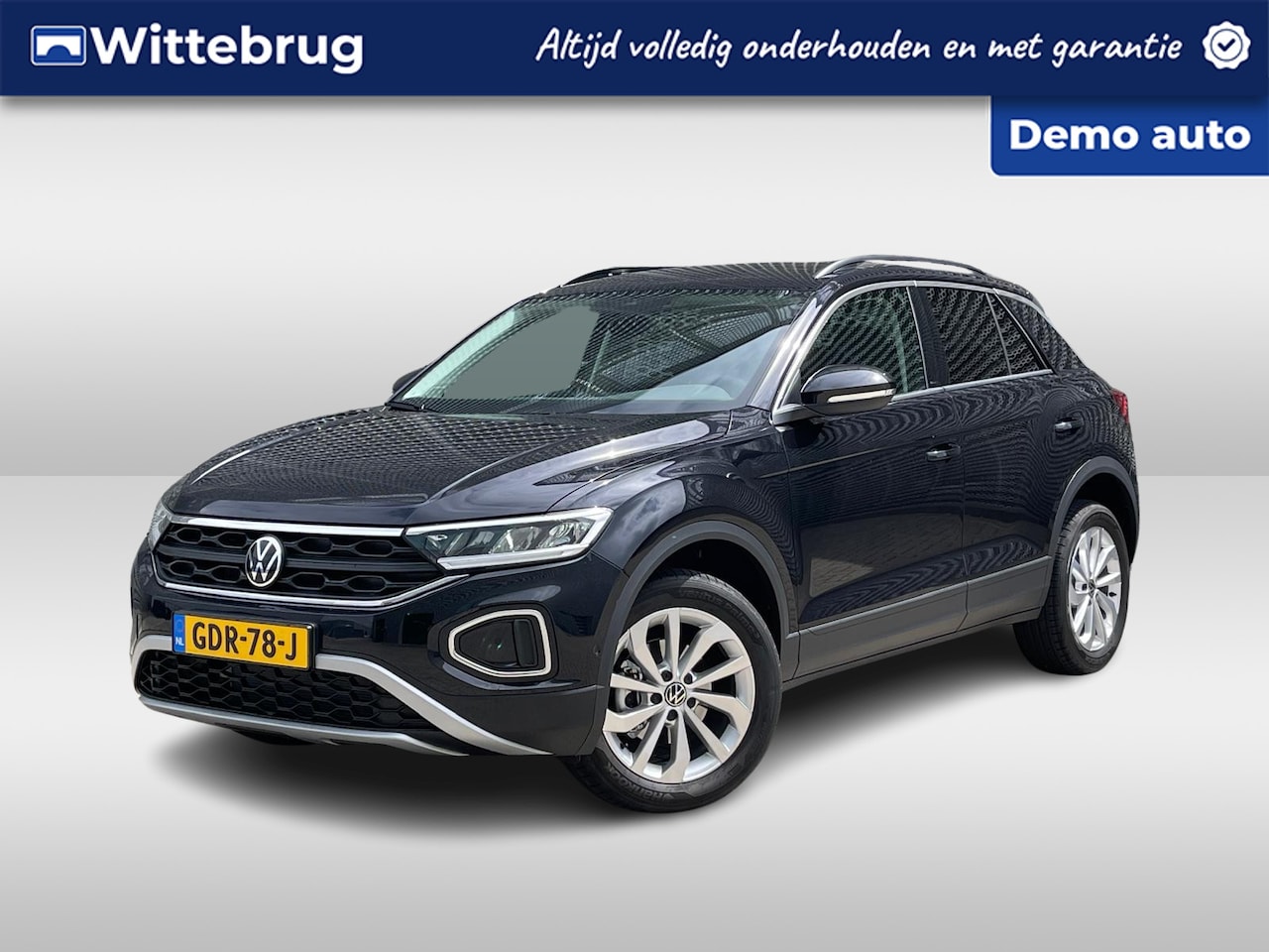 Volkswagen T-Roc - 1.0 TSI 110PK Life Edition / Achteruitrijcamera / App Connect / Getint Glas / 17'' LMV / V - AutoWereld.nl