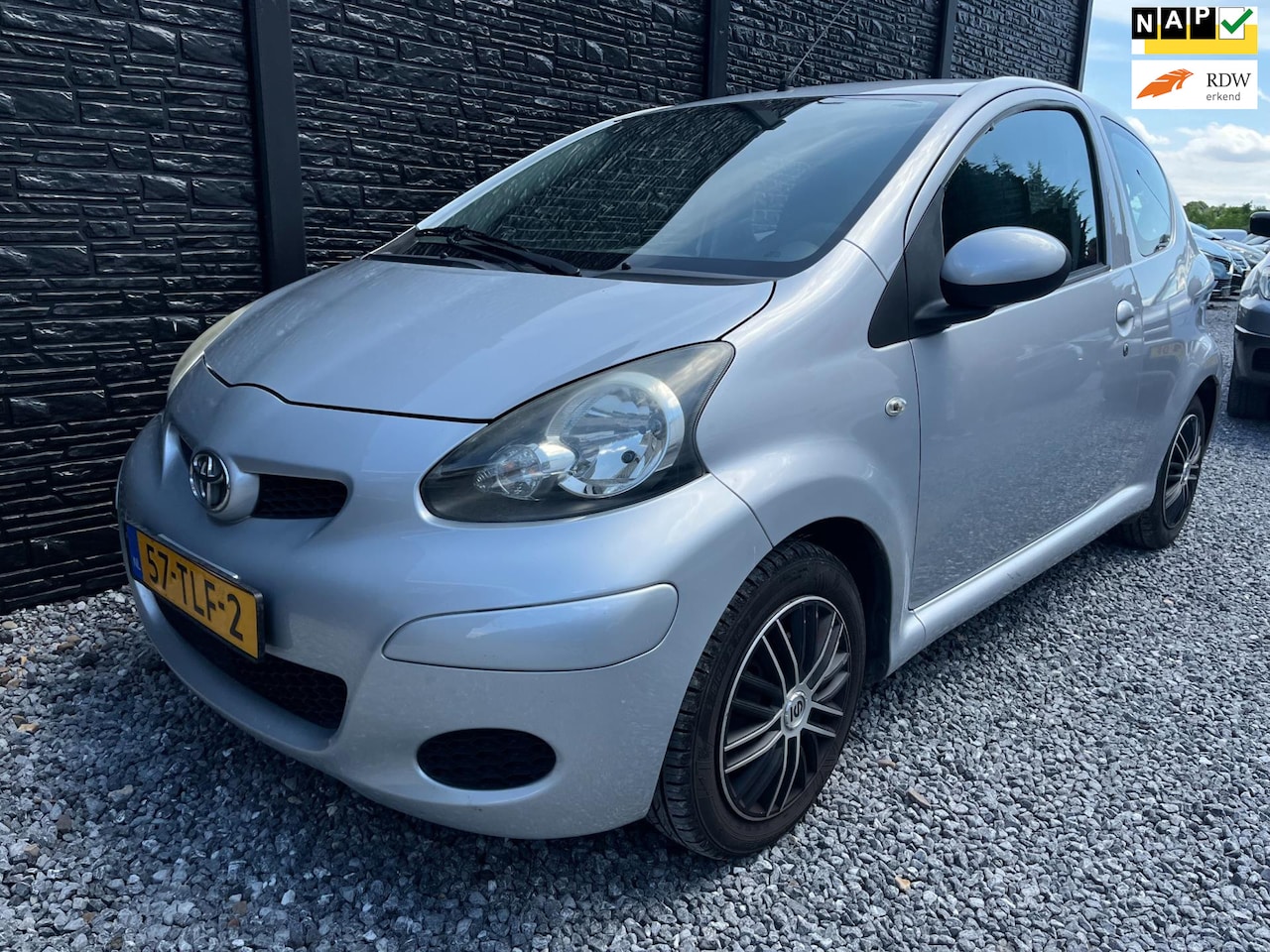 Toyota Aygo - 1.0-12V Access 1.0-12V Access, Airco,Radio bluetooth, Nettjes onderhouden - AutoWereld.nl