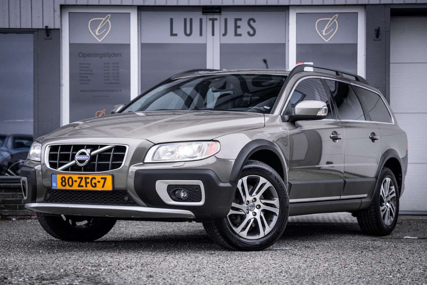 Volvo XC70 - 2.4 5-cilinder AWD Ocean Race I Leder I Trekhaak I Stoel-memo I Elek-A.klep I Gedocumentee - AutoWereld.nl